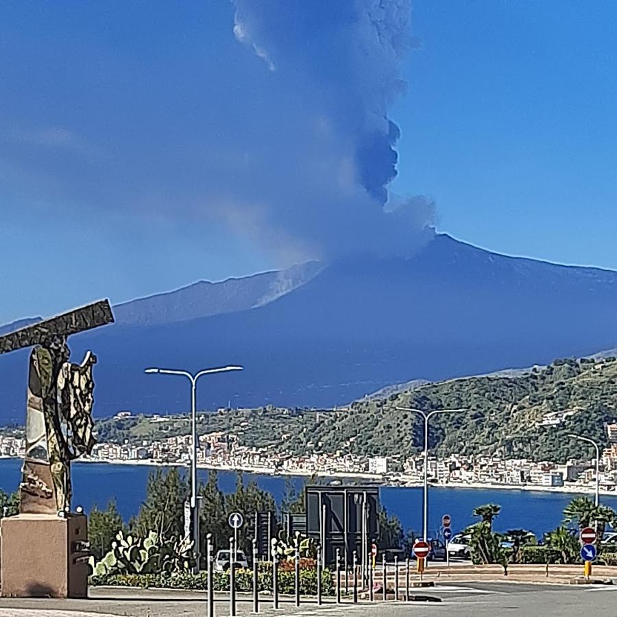 Taormina Private Apartment By Fragranza Di Sicilia ภายนอก รูปภาพ