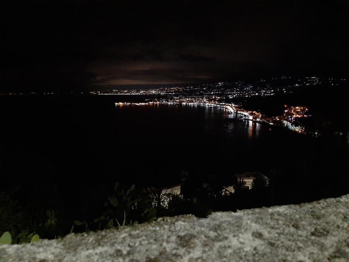Taormina Private Apartment By Fragranza Di Sicilia ภายนอก รูปภาพ